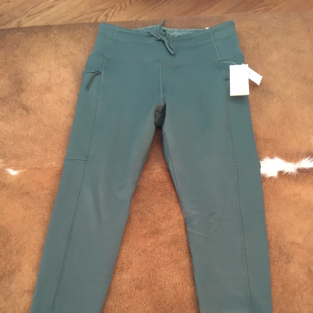 NWT Old Navy fleece pants L